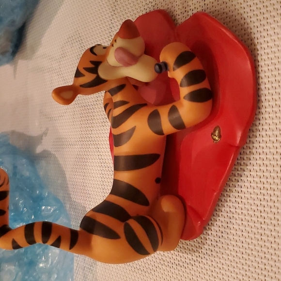 Pooh & Friends by Disney - Picture 2 of 6